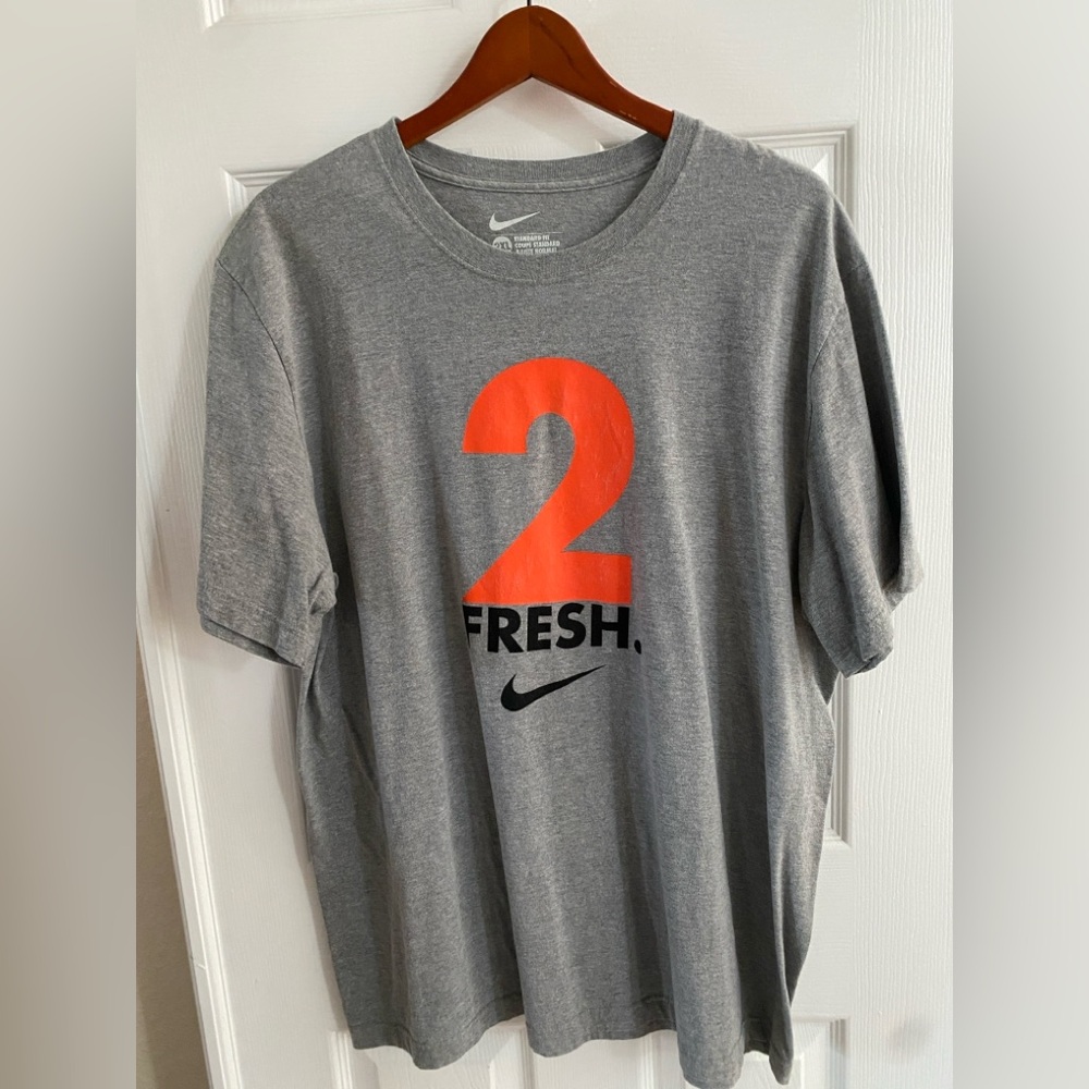 Vintage Nike Gray and Orange Graphic Men's Shirt. Never worn